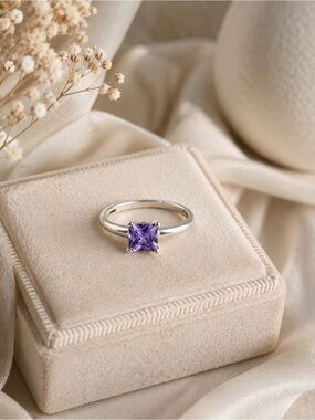 925 Sterling Silver Princess Cut Purple CZ Solitaire Ring Size 8